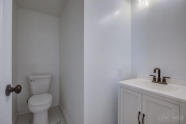 18 Baltimore Avenue, Trenton, OH 45067