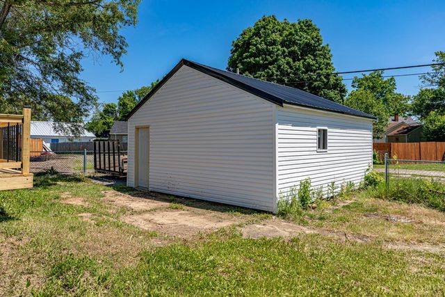 18 Baltimore Avenue, Trenton, OH 45067