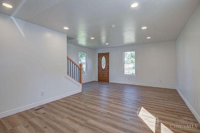 18 Baltimore Avenue, Trenton, OH 45067