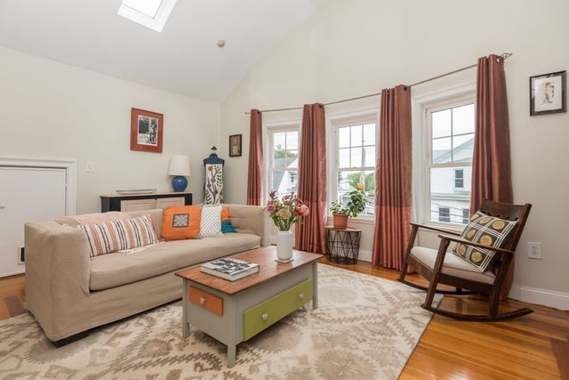11 Varnum St 3, Arlington, MA 02474