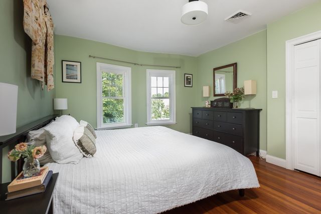 11 Varnum St 3, Arlington, MA 02474