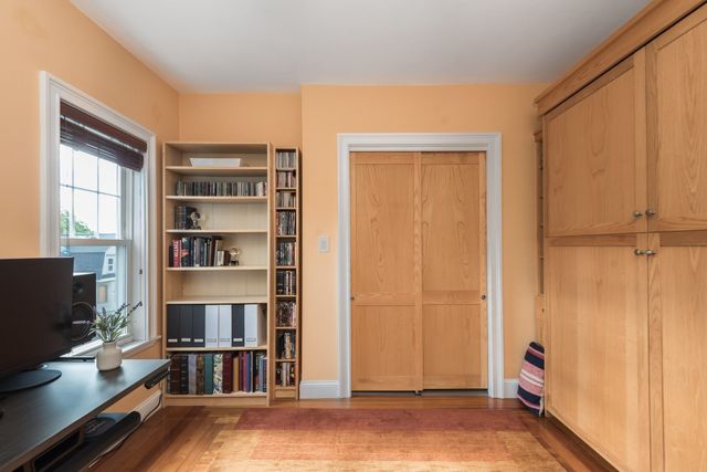 11 Varnum St 3, Arlington, MA 02474
