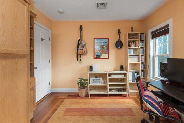 11 Varnum St 3, Arlington, MA 02474