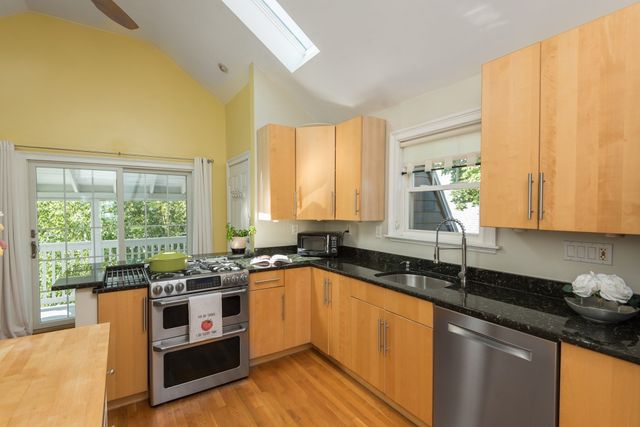 11 Varnum St 3, Arlington, MA 02474