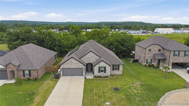 4207 W 4th Street, Skiatook, OK 74070