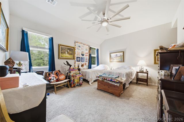 4207 W 4th Street, Skiatook, OK 74070
