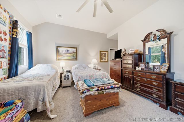 4207 W 4th Street, Skiatook, OK 74070