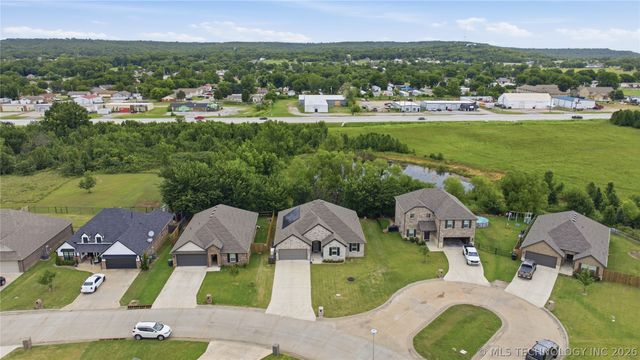 4207 W 4th Street, Skiatook, OK 74070