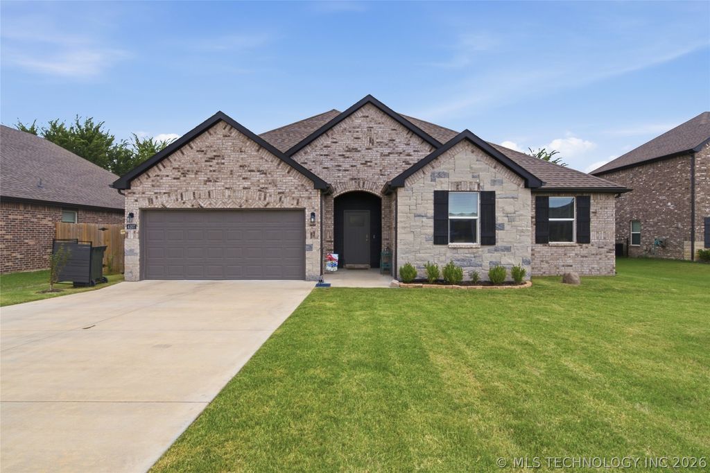 4207 W 4th Street, Skiatook, OK 74070