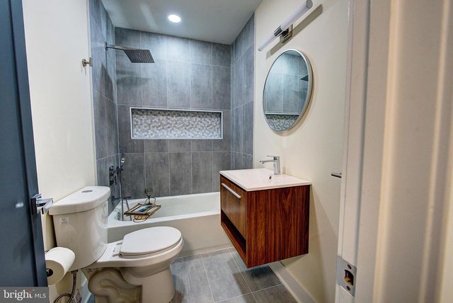 5215 N MARVINE ST, Philadelphia, PA 19141