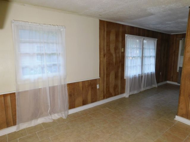 404 SE 4th Street, Springhill, LA 71075