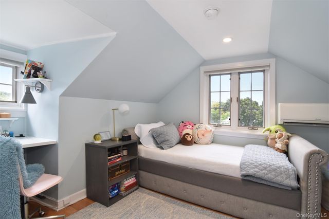 6 Beverly Road, Bronxville, NY 10708