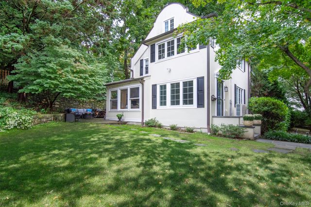 6 Beverly Road, Bronxville, NY 10708