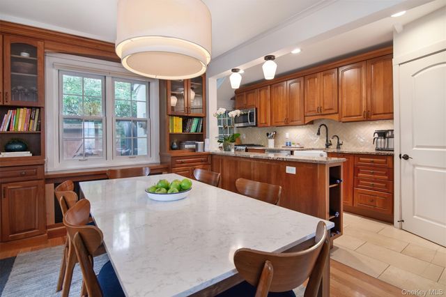 6 Beverly Road, Bronxville, NY 10708