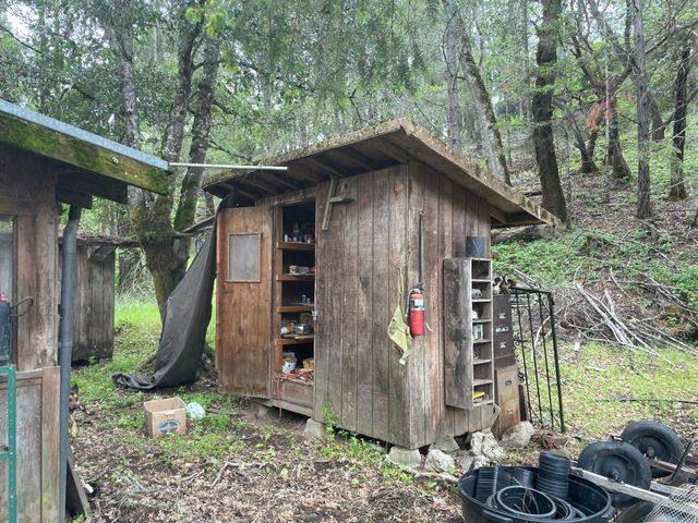 5615 Island Mountian Road, Garberville, CA 95542