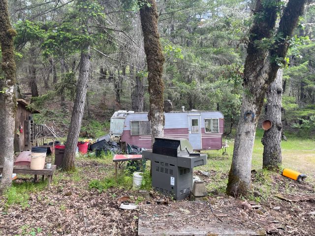 5615 Island Mountian Road, Garberville, CA 95542