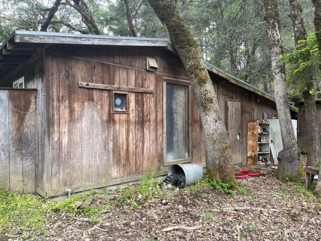 5615 Island Mountian Road, Garberville, CA 95542