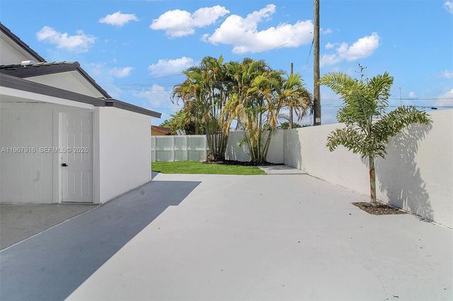 7893 SW 9th Ter, Miami, FL 33144