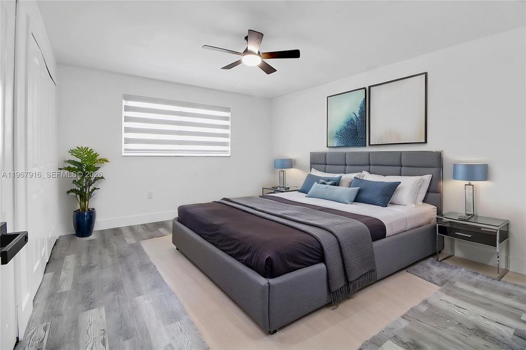 Image 9 of property listing at 7893 SW 9th Ter, Miami, FL 33144