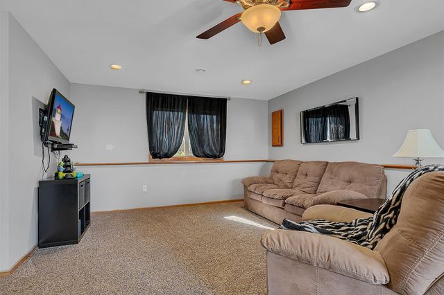 970 Isabella Avenue, Clearwater, MN 55320