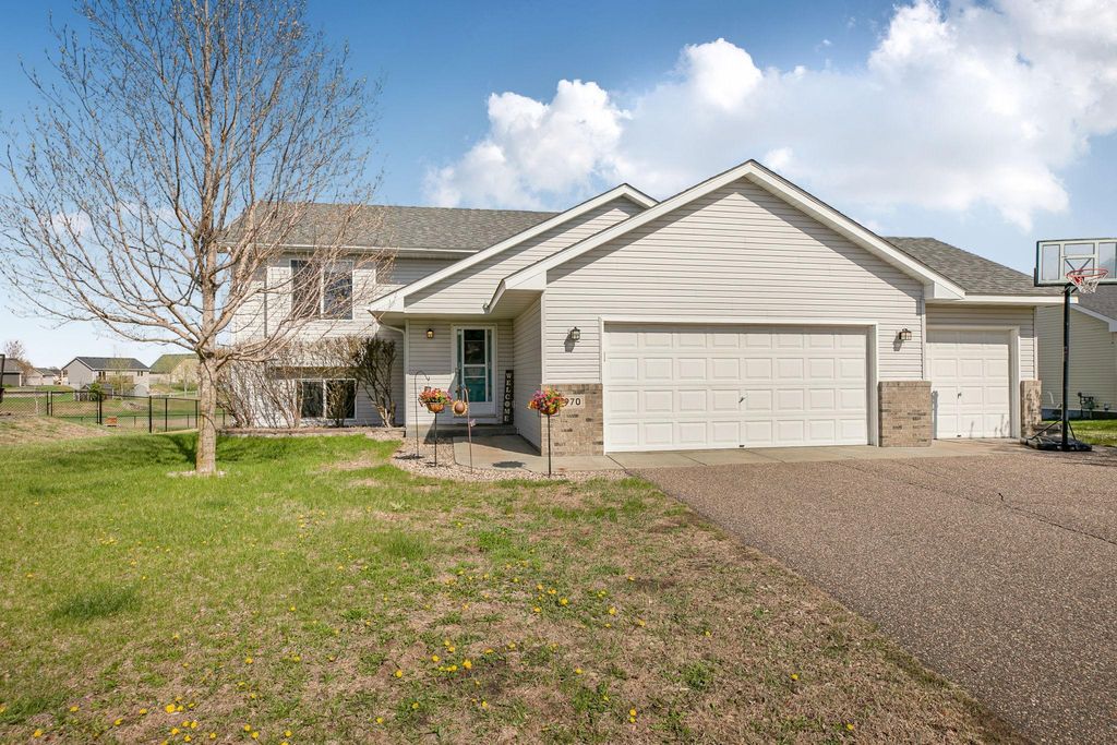 970 Isabella Avenue, Clearwater, MN 55320