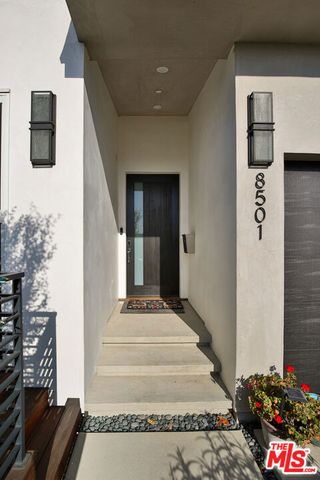 8501 Belford Avenue, Los Angeles, CA 90045