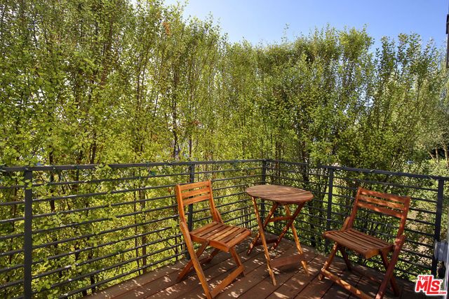8501 Belford Avenue, Los Angeles, CA 90045