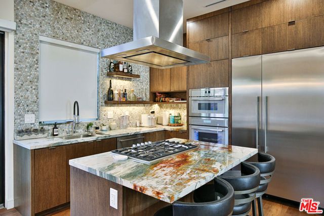 8501 Belford Avenue, Los Angeles, CA 90045
