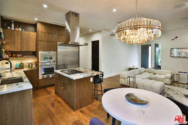 8501 Belford Avenue, Los Angeles, CA 90045