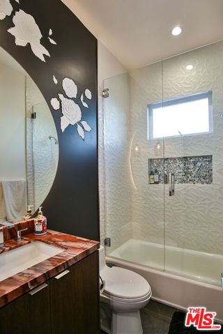 8501 Belford Avenue, Los Angeles, CA 90045
