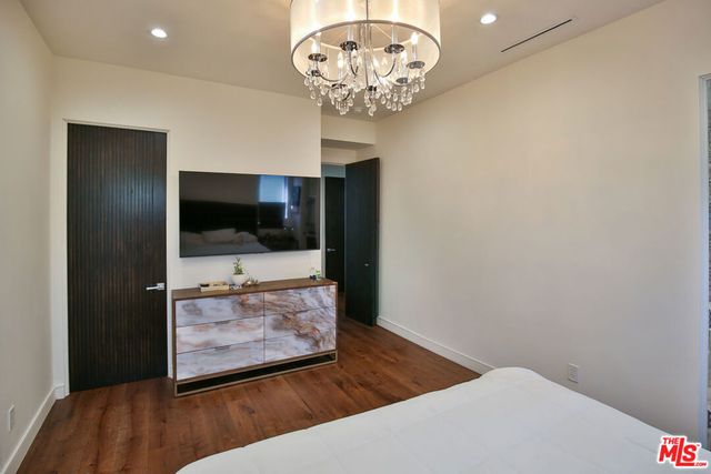8501 Belford Avenue, Los Angeles, CA 90045