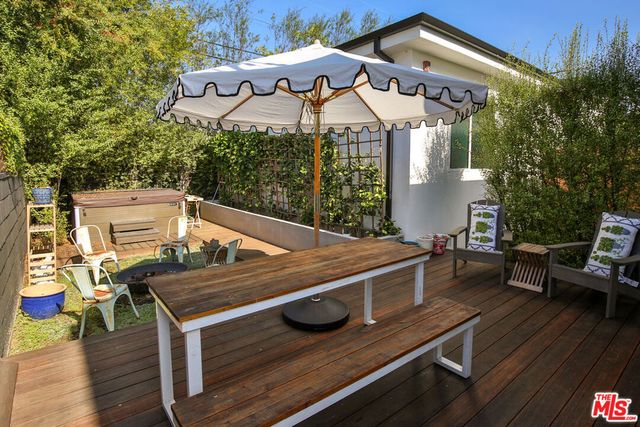8501 Belford Avenue, Los Angeles, CA 90045