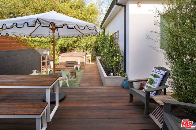 8501 Belford Avenue, Los Angeles, CA 90045