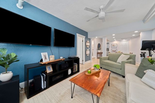 12 James Street B, Brookline, MA 02446