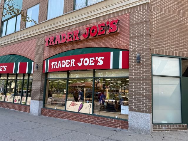 12 James Street B, Brookline, MA 02446
