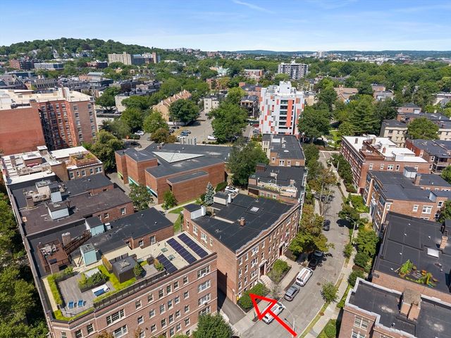 12 James Street B, Brookline, MA 02446