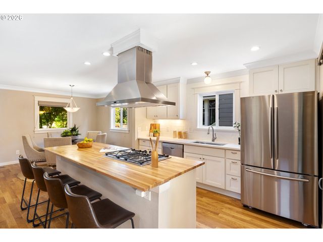 4643 Ne 25TH Ave, Portland, OR 97211