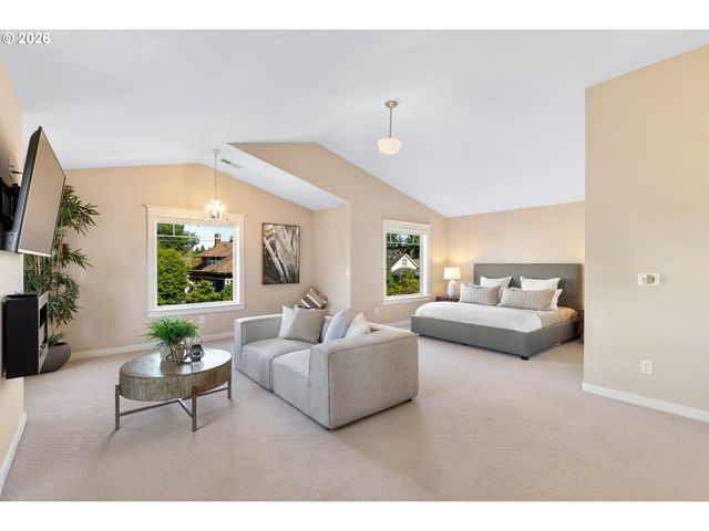 4643 Ne 25TH Ave, Portland, OR 97211
