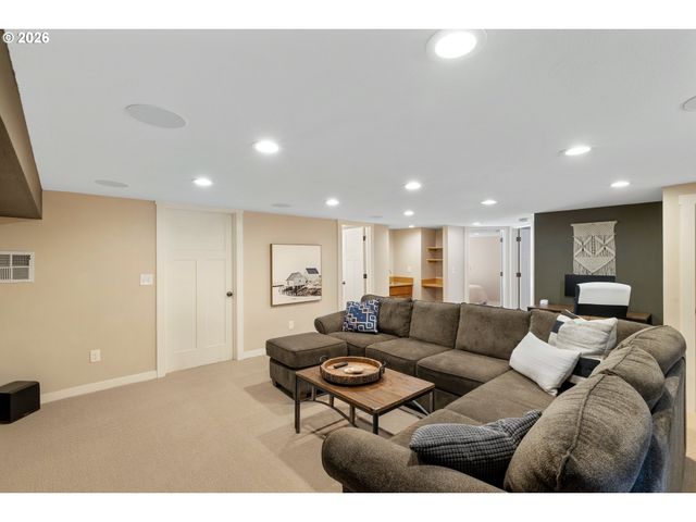 4643 Ne 25TH Ave, Portland, OR 97211