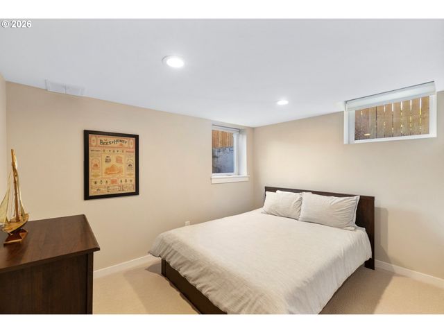 4643 Ne 25TH Ave, Portland, OR 97211