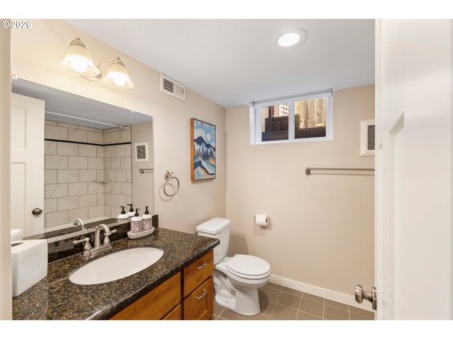 4643 Ne 25TH Ave, Portland, OR 97211