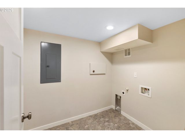 4643 Ne 25TH Ave, Portland, OR 97211