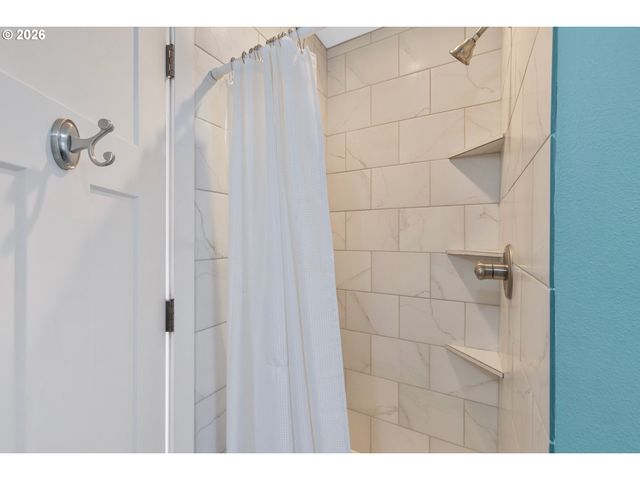 4643 Ne 25TH Ave, Portland, OR 97211