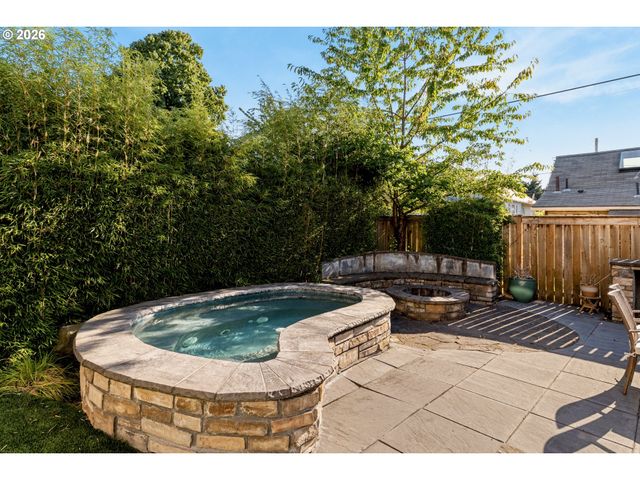4643 Ne 25TH Ave, Portland, OR 97211