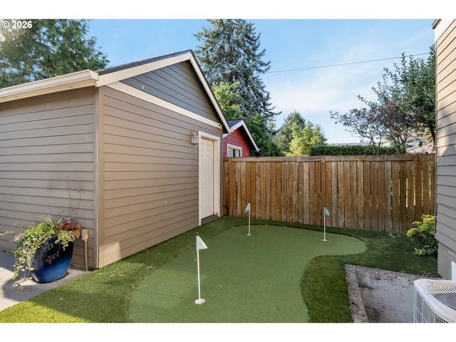 4643 Ne 25TH Ave, Portland, OR 97211