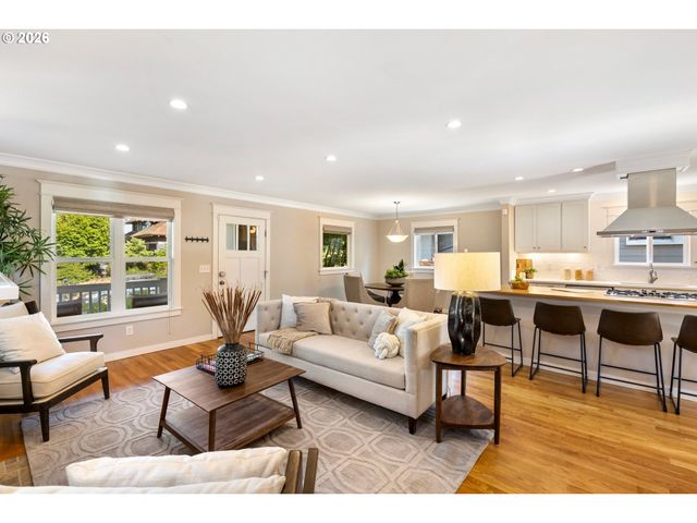 4643 Ne 25TH Ave, Portland, OR 97211