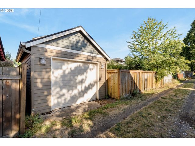 4643 Ne 25TH Ave, Portland, OR 97211