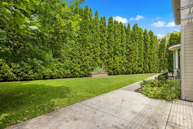 5917 N Cosworth Pl, Boise, ID 83713