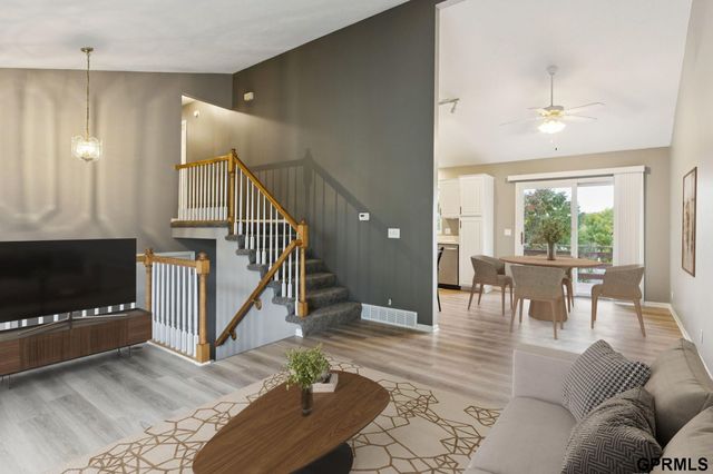 8928 N 78 Avenue Circle, Omaha, NE 68122