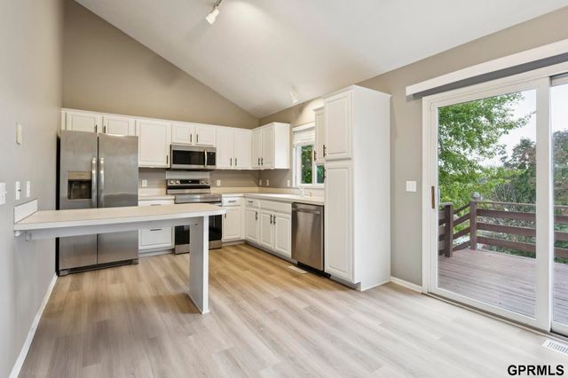 8928 N 78 Avenue Circle, Omaha, NE 68122